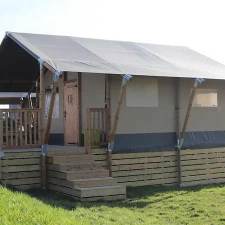Safaritent Premium Aan Het Water Luxury tent Nieuwe Wetering