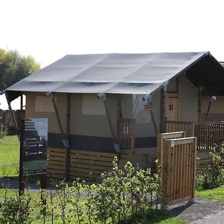 Safaritent Premium Aan Het Water Luxury tent Nieuwe Wetering