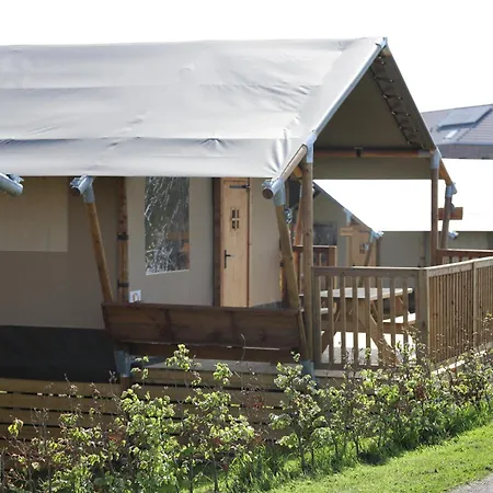 Safaritent Premium Aan Het Water Luxury tent